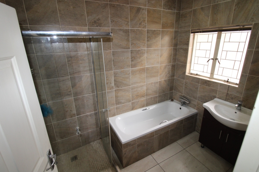 6 Bedroom Property for Sale in Universitas Free State